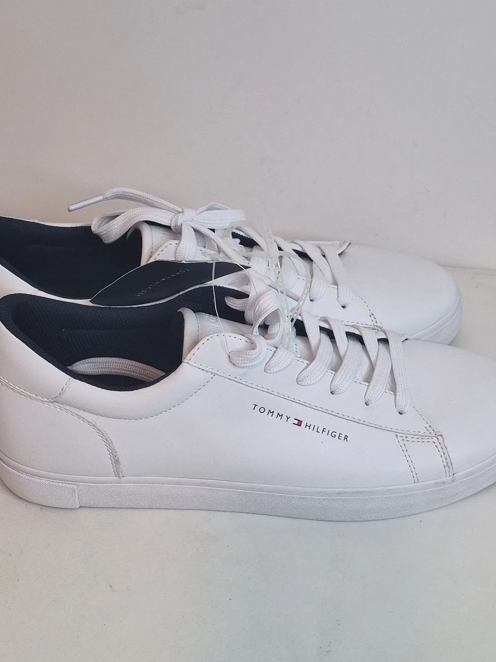 Tommy Hilfiger Men's White Leather Sneaker